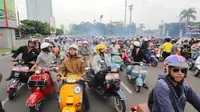 Vespa Mania Banjiri Jalan Ibu Kota