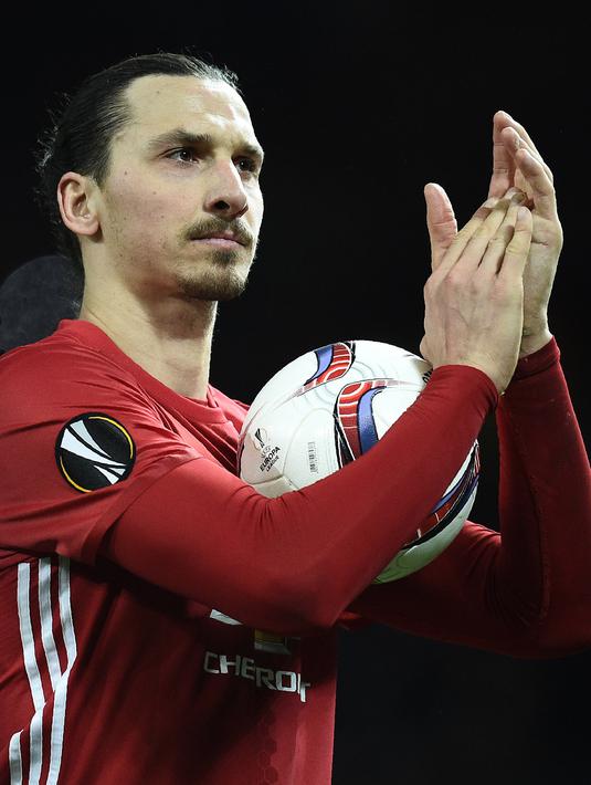 7. Zlatan Ibrahimovic - Selalu berhasil membawa timnya juara domestik, kecuali Man United. Namun mantan bomber Inter Milan tersebut masih belum mampu meraih titel juara Champions sampai saat ini. (AFP/Oli Scarff)