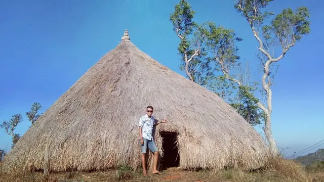 Rumah ada warga lokal zaman dulu di dekat Gunung Fatuleu, Kupang NTT