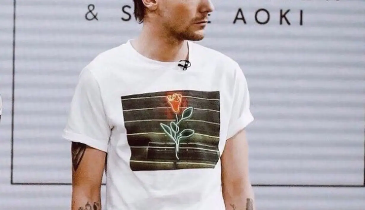 Sang ayah sendiri sudah melakukan operasi pengangkatan tumor usai didiagnosa terkena liver. (instagram/louist91)