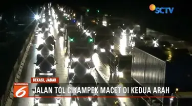 Jalan Tol Cikampek, Bekasi, Jawa Barat, terpantau macet saat libur Hari Raya Nyepi.