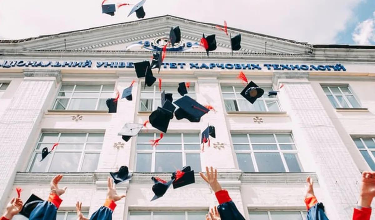 Ucapan Selamat Wisuda Islami untuk Sahabat