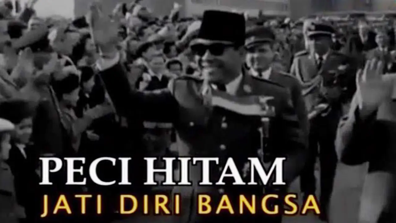 Potret Menembus Batas: Peci Hitam Jati Diri Bangsa