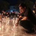 Nyala Lilin dan Gema Doa di Kalianda untuk 8 Orang Hilang di Selat Sunda