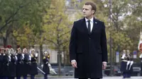 Presiden Prancis Emmanuel Macron memimpin peringatan 100 tahun berakhirnya gencatan senjata Perang Dunia I di Paris, 11 November 2018. (AP/Thibault Camus)