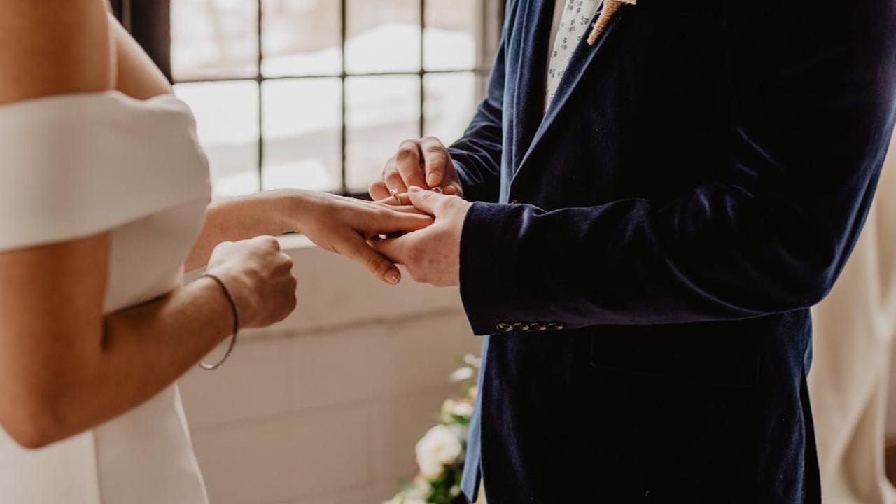 Jangan Tegang, Ini Jawaban Lucu untuk Pertanyaan Kapan Nikah yang Bikin Tersenyum