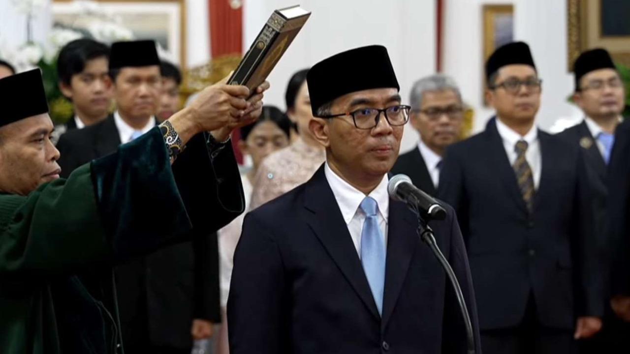 FOTO: Sosok Brian Yuliarto Resmi Dilantik Prabowo Jadi Mendiktisaintek, Pakar Teknologi Nano dan Kuantum dari ITB