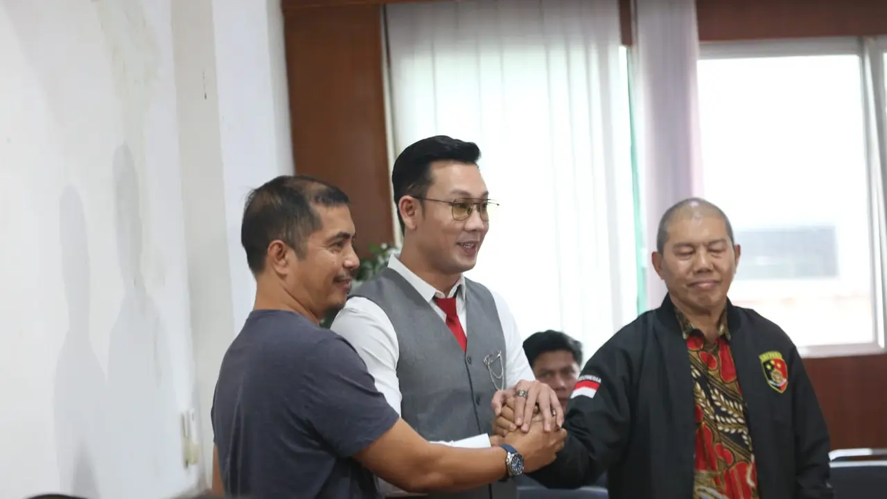 Denny Sumargo