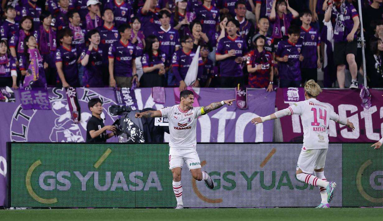 Sementara striker Cerezo Osaka, Leo Ceara adalah top skor sementara J1 League musim ini dengan 15 gol dan mampu membawa timnya menempati peringkat ke-5 klasemen sementara dengan koleksi 35 poin. (J.LEAGUE)