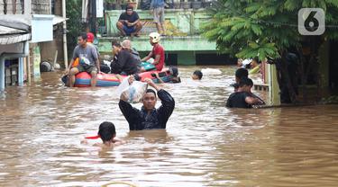 Ciliwung Meluap, Banjir Rendam Kawasan Rawajati