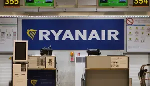 Jendela Pesawat Ryanair Terlepas di Udara, Penumpang Nyaris Tersedot Keluar