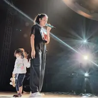 Tampilan Terbaru Zalina Anak Raisa dan Hamis Daud, credit: Instagram @hamishdw