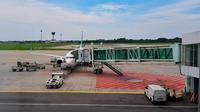 Pembatalan sejumlah rute penerbangan terjadi sejak Senin, 16 Maret 2020. Hal ini dampak dari wabah corona COVID-19