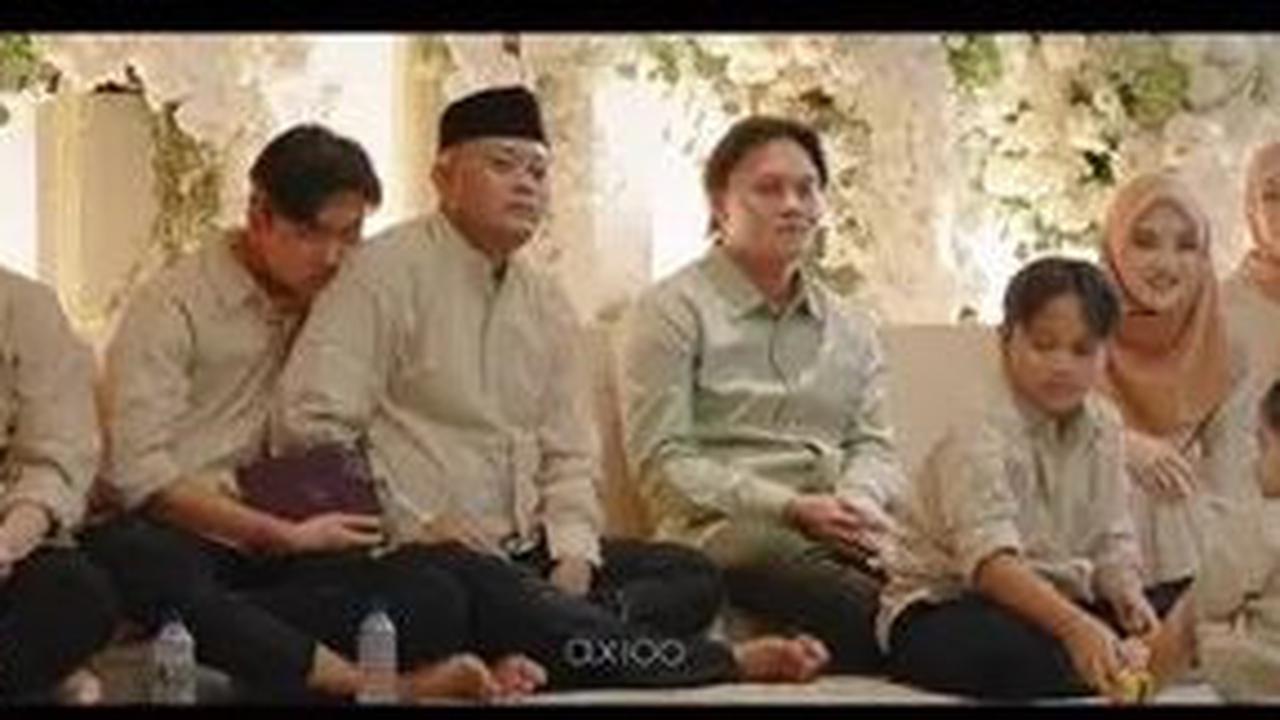 1. Kehadiran Santyka Bersama Keluarga Sule