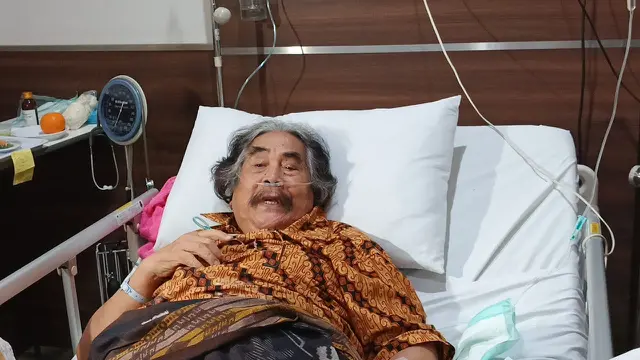 Jaja Miharja dirawat di rumah sakit. (M Altaf Jauhar/ Liputan6.com)