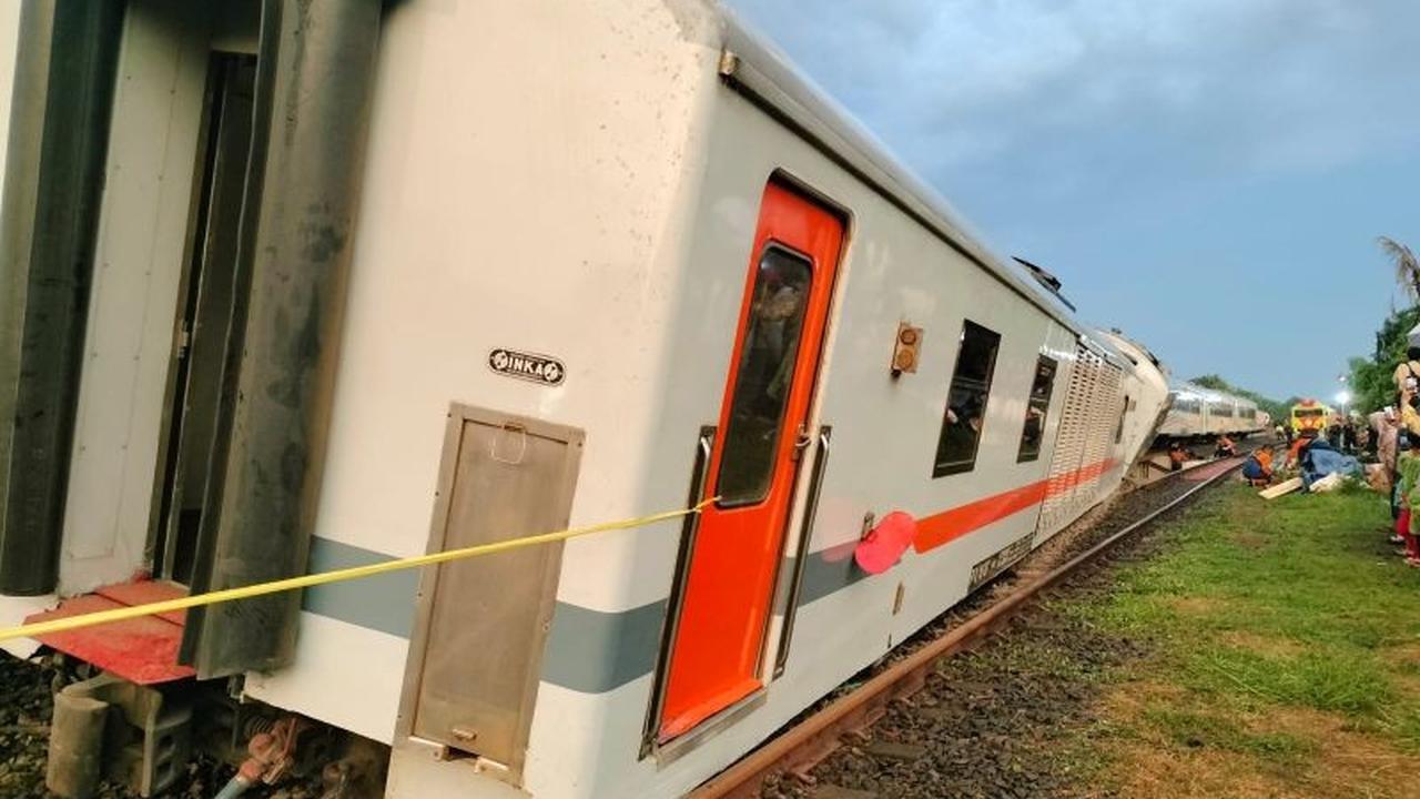 Fakta Menarik: 10 Kereta Alami Keterlambatan Parah Akibat KA Purwojaya Anjlok di Kedunggedeh