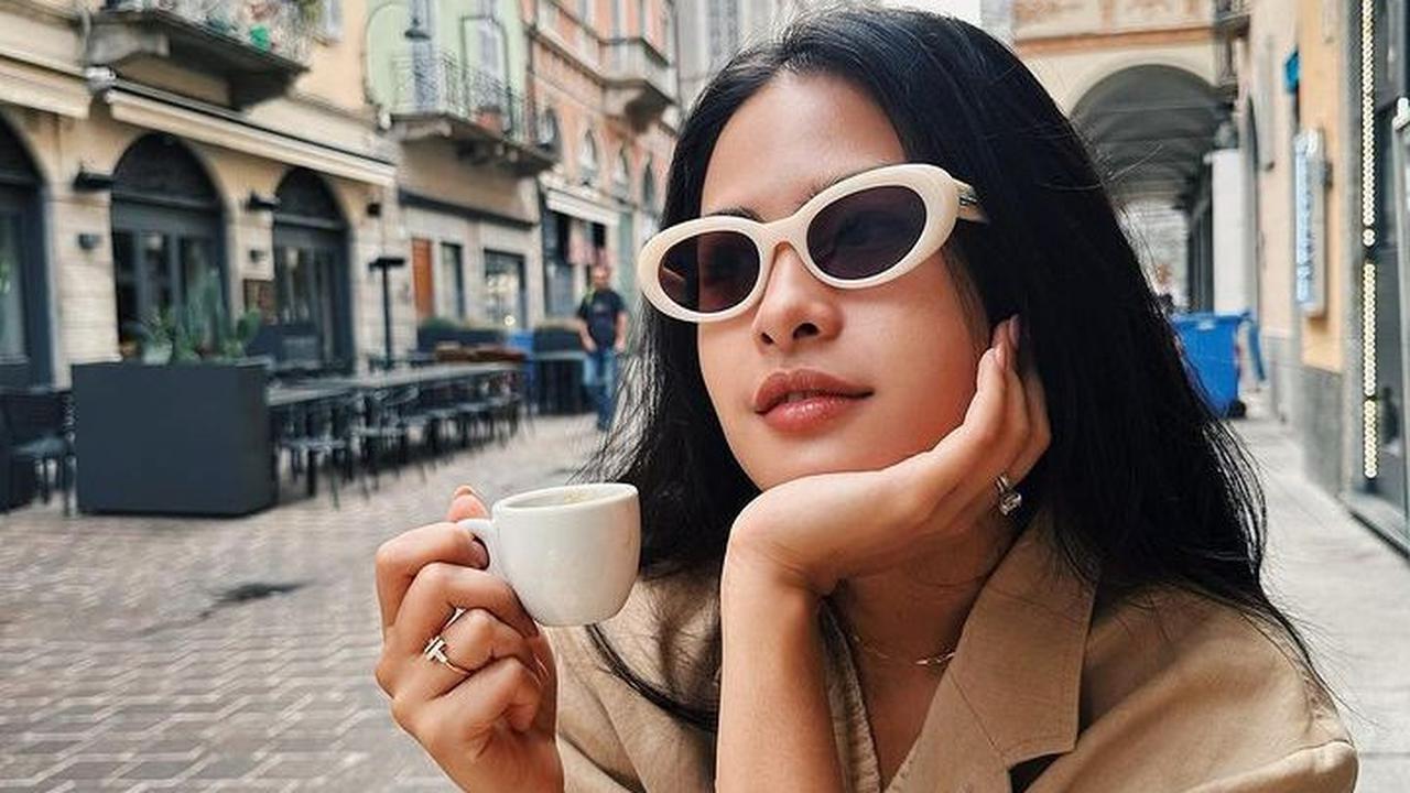 Potret Maudy Ayunda saat difoto oleh sang suami, Jesse Choi. Hasilnya bikin geleng-geleng.<br>
