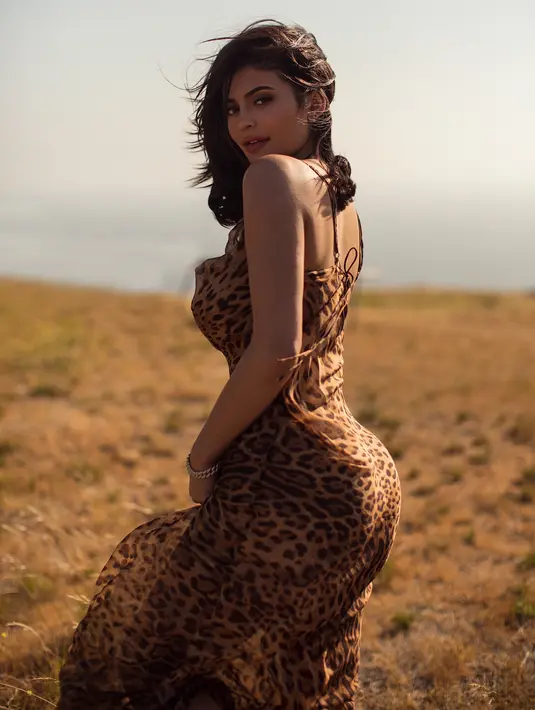 Tak hanya itu, ia pun tak perlu melakukan "test" agar percaya bahwa Travis Scott benar-benar serius dengan hubungan mereka. (instagram/kyliejenner)