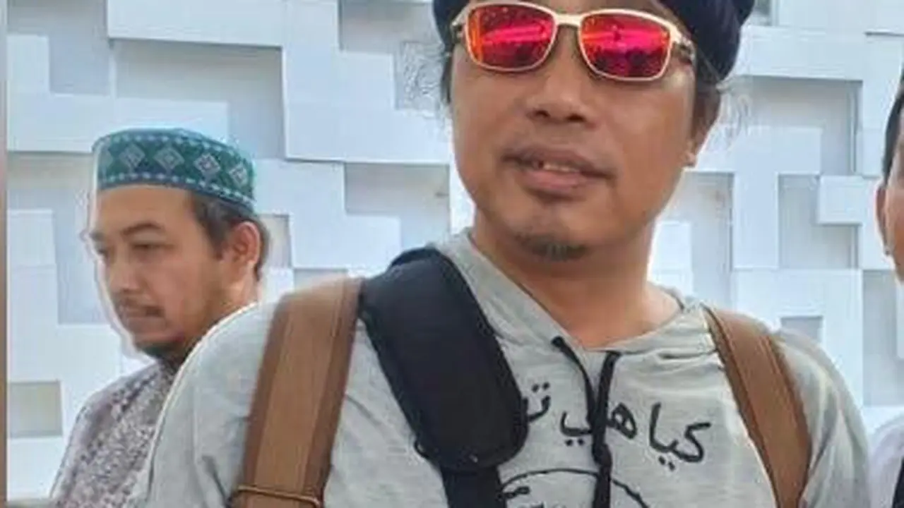 KH Khayatul Makky, Pengasuh Ponpes Tanbighul Ghofilin Alif Baa, Desa Mantrianom, Kabupaten Banjarnegara, Jawa Tengah. (Foto: Liputan6.com/Nugroho Purbohandoyo untuk Muhamad Ridlo)