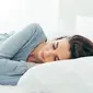 Ilustrasi tidur dengan posisi miring. (Foto: Shutterstock)