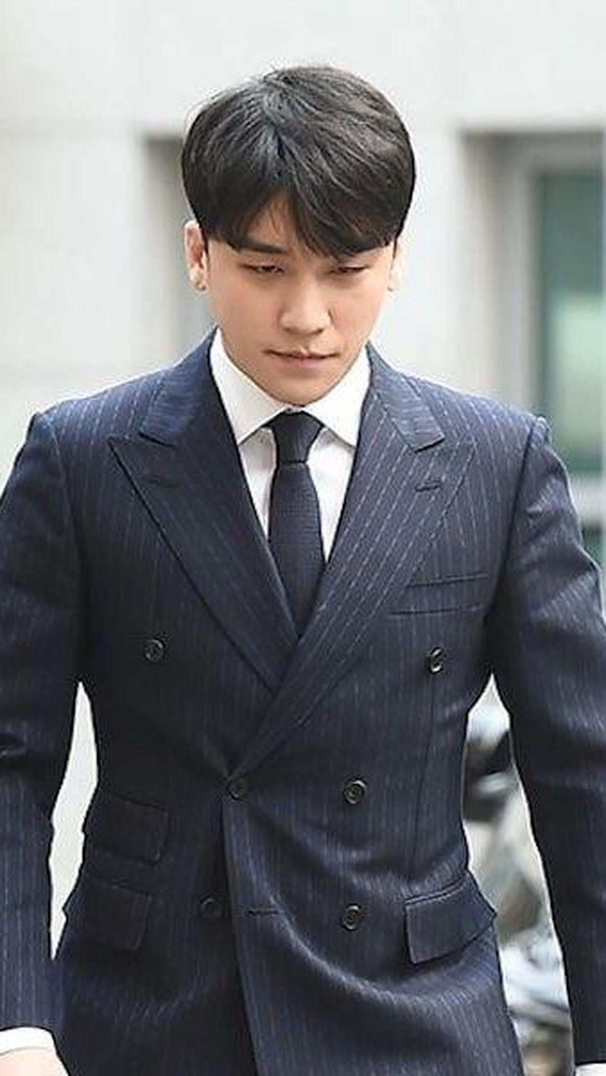 Pada Januari tahun ini, sebuah video yang memperlihatkan Seungri berbicara di sebuah acara di Kamboja juga menjadi viral.&nbsp;