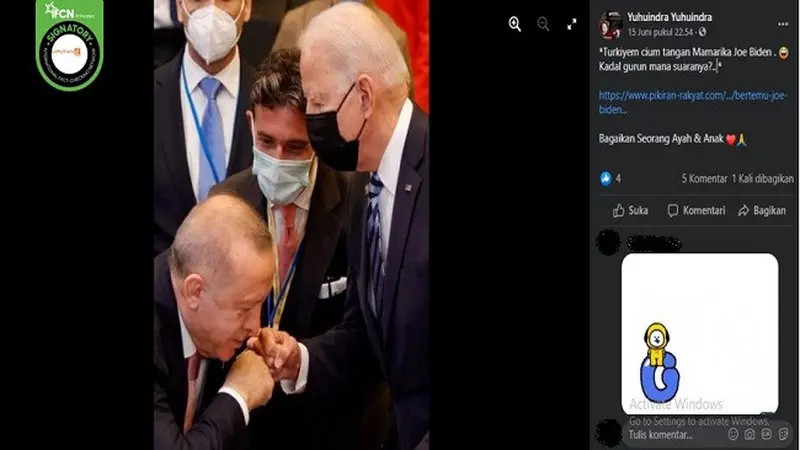 Gambar Tangkapan Layar Foto yang Diklaim Presiden Turki Recep Tayyip Erdogan Cium Tangan Presiden Amerika Serikat Joe Biden (sumber: Facebook).