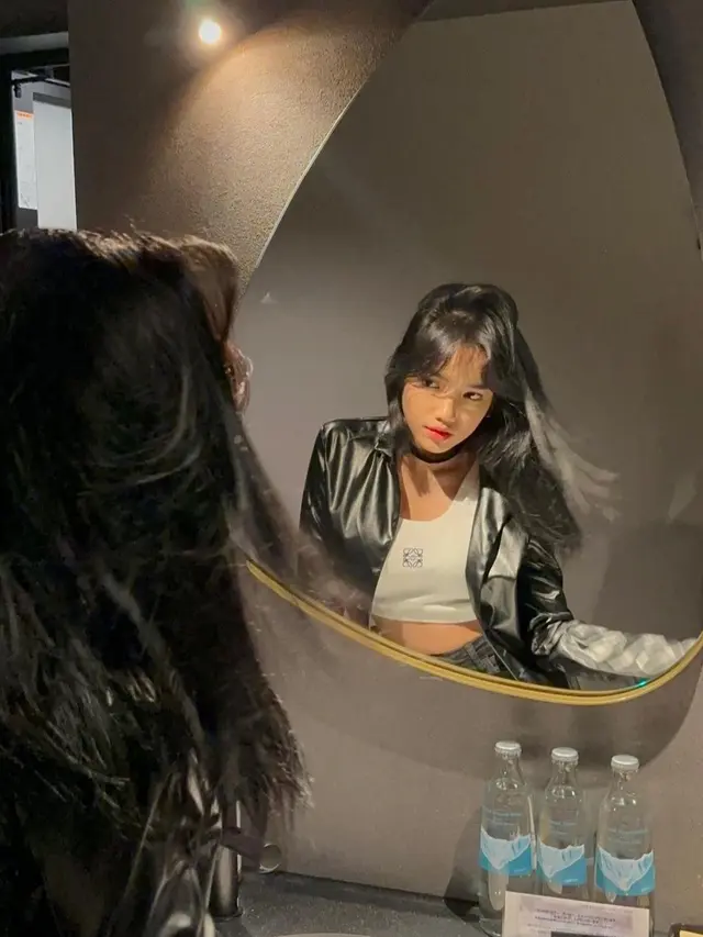 Fuji jadi cewek mamba saat liburan di Jepang