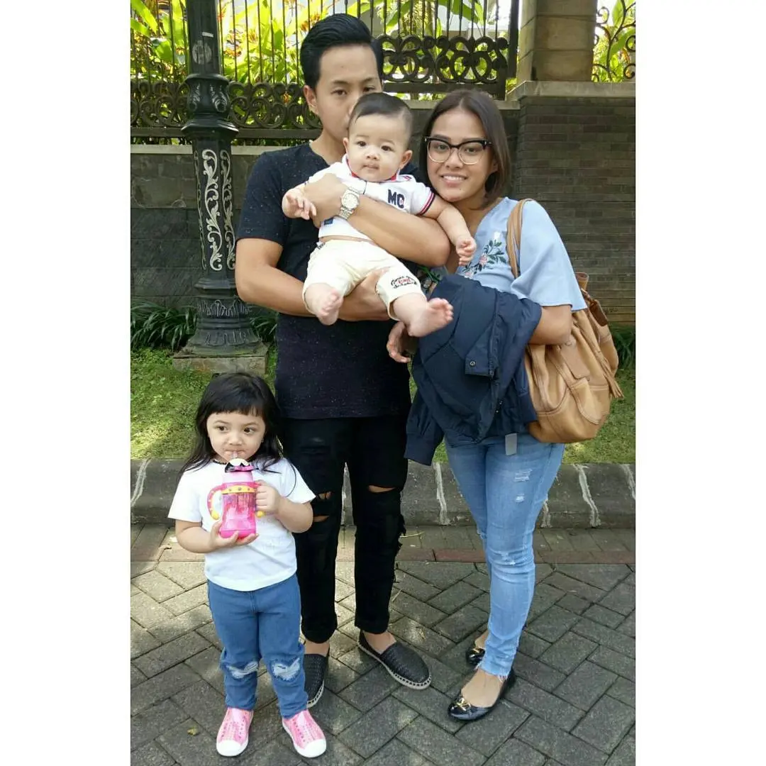 Aurel Hermansyah dan kekasihnya, Rabbani Zaki