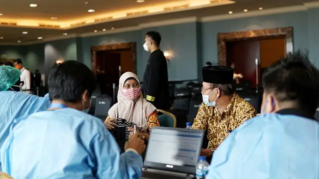 Vaksinasi COVID-19 Senayan City