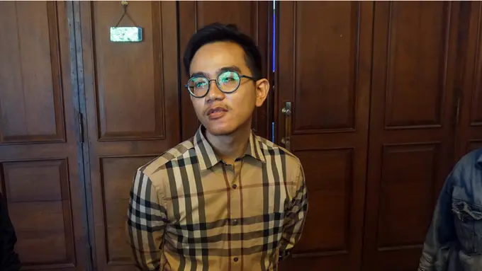 Polwan Cantik Jaga Prosesi Pernikahan Putri Presiden Jokowi