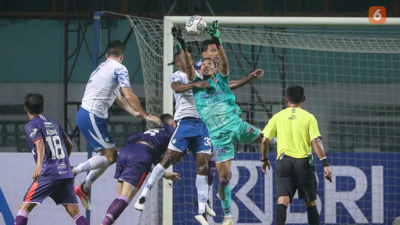 BRI Liga 1 2021: Persita Tangerang vs Persib Bandung