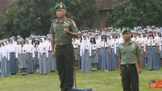 Citizen6, Kendal: Moment tersebut merupakan tindak lanjut dari program Jelajah SMA yang digagas oleh Muspida dalam hal ini Bupati Kendal dan Dandim. (Pengirim: Aryo Widiyanto)