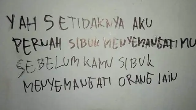 6 Curhatan Move On Setelah Patah Hati di Tembok Ini Bikin Nyesek Bacanya