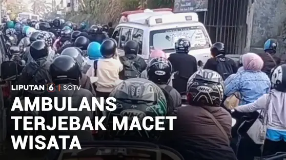 Ambulans Terjebak Macet Wisata