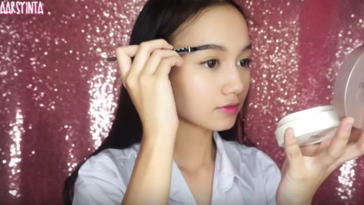 Masih SMA? Coba 3 Trik Makeup Ini Yuk Biar Nggak Berlebihan