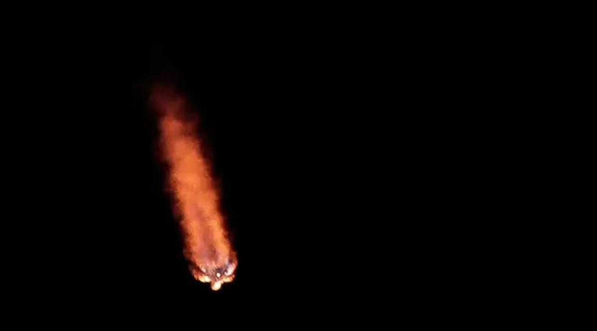 28 September 2008: Roket Falcon 1 SpaceX Berhasil Masuk Orbit Setelah Gagal Tiga Kali