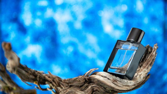 Ilustrasi menggunakan parfum/freepik.com/KamranAydinov