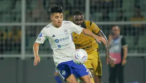 BRI Super League: Bhayangkara FC Bekuk PSIM, Dewa United Puncaki Klasemen
