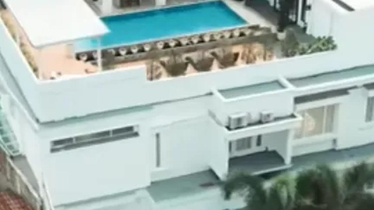Atta Halilintar dan Aurel Melongo Melihat Rumah Mewah Crazy Rich Bandung, di Garasi Sederet Mobil Mewah
