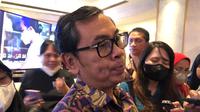 Juru bicara Kementerian Keuangan Yustinus Prastowo menanggapi viral berita Fatimah Zahratunnisa yang mendapat tagihan pajak karena pengiriman piala yang merupakan hadiah kemenangannya dalam ajang pencarian bakat di Jepang. (Tira/Liputan6.com)
