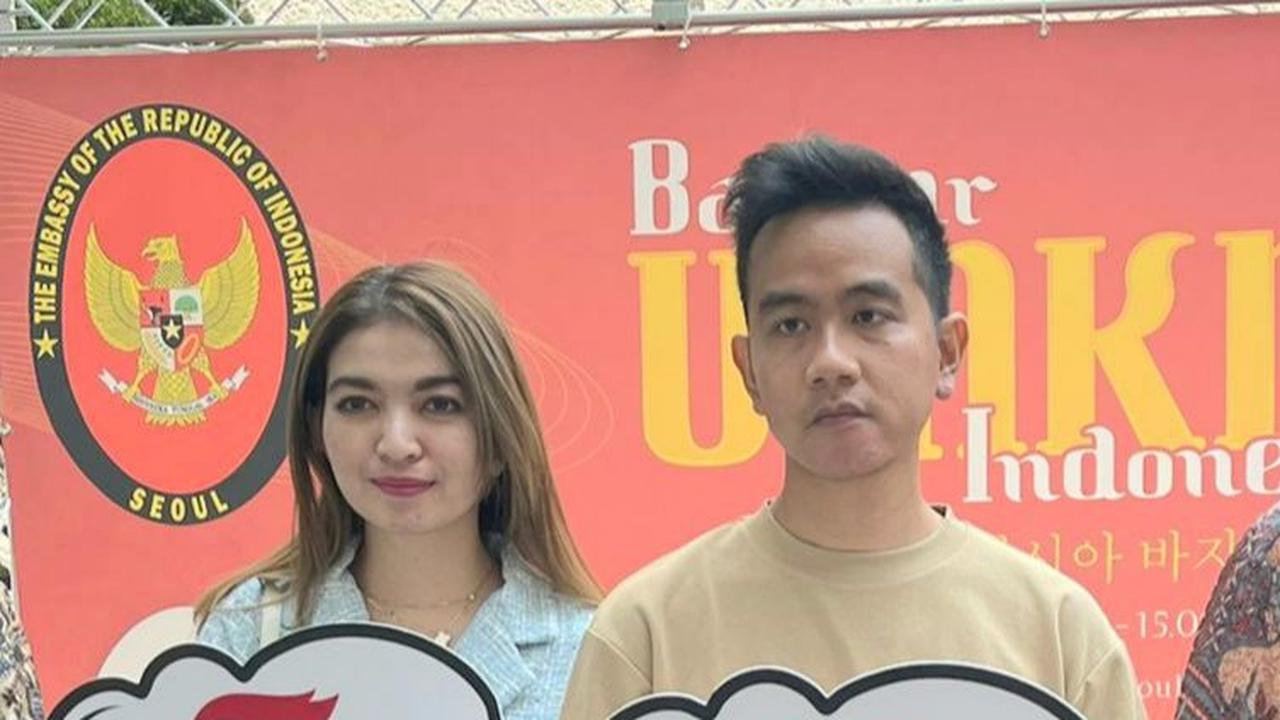 Menjadi Ibu pejabat, Selvi pun selalu setia mendampingi Gibran. Ia juga terlihat mengikuti sejumlah kegiatan sebagai Ibu Wali Kota bersama masyarakat Solo. <br>