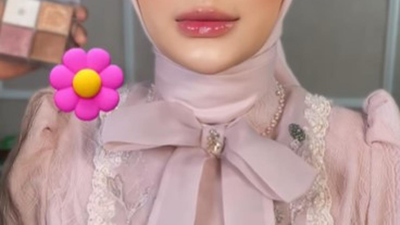 Potret Tasyakuran 7 Bulanan Zaskia Gotik Ditemani Suami dan Anak-Anaknya, Salfok Bumil Secantik Barbie