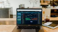 (Foto: Ilustrasi investasi saham. Dok Unsplash/Austin Distel)