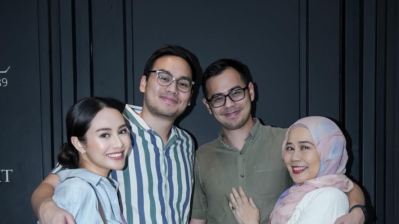 Surya Sahetapy Bertemu Ray Sahetapy Setelah 3 Tahun di Amerika, Doakan untuk Kesehatan Sang Ayah