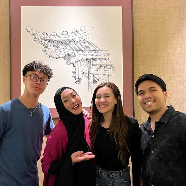 Makan Bareng, Ini 7 Kebersamaan Thoriq Halilintar Bersama Angelina Sondakh