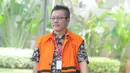 Dirut PT Menara Agung Pusaka Donny Winoto saat tiba di gedung KPK, Jakarta, Kamis (1/3). Kasus tersebut terkait pembangunan Rumah Sakit Umum Daerah Damanhuri, Barabai, Kabupaten Hulu Sungai Tengah, Kalimantan Selatan. (Liputan6.com/Herman Zakharia)