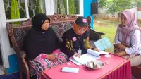 Proses coklit pemilih Pemilu 2024 yang dilakukan oleh petugas Pantarlih di Banyuwangi (Istimewa)