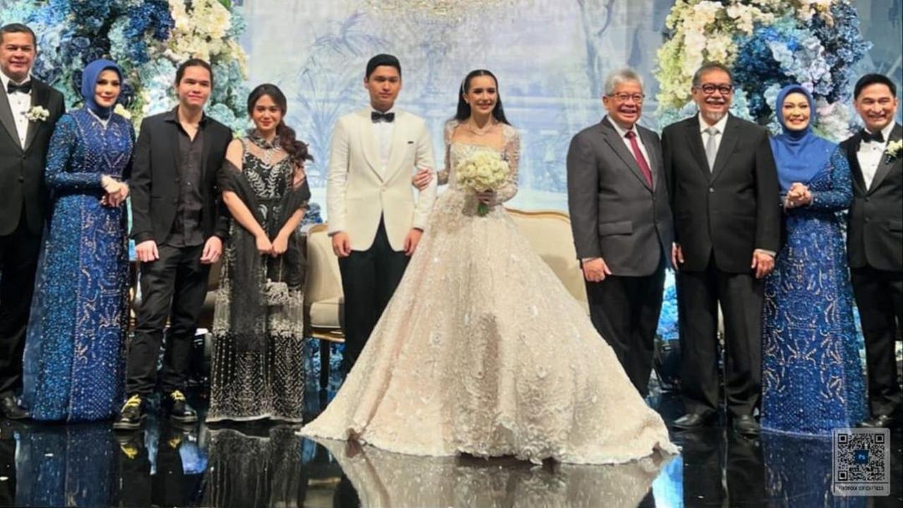 Cantik Bak Princess, Potret Pernikahan Mewah Beby Tsabina dan Rizky Natakusumah yang Buat Kagum