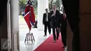 Menlu Norwegia Borge Brende saat akan menemui Menlu RI Retno Marsudi di Gedung Kemlu Jakarta, Senin (30/5). Kedatangannya dalam rangka membuka Dialog HAM antara RI dan Norwegia. (Liputan6.com/Faizal Fanani)
