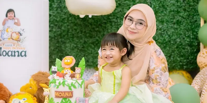 Potret Ria Ricis Bareng Moana yang Sudah Berusia 2 Tahun, Makin Gemas